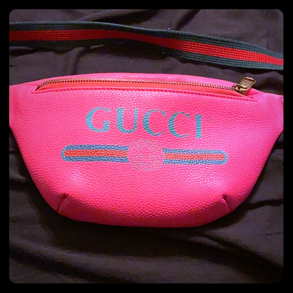 Pink small Gucci leather belt bag